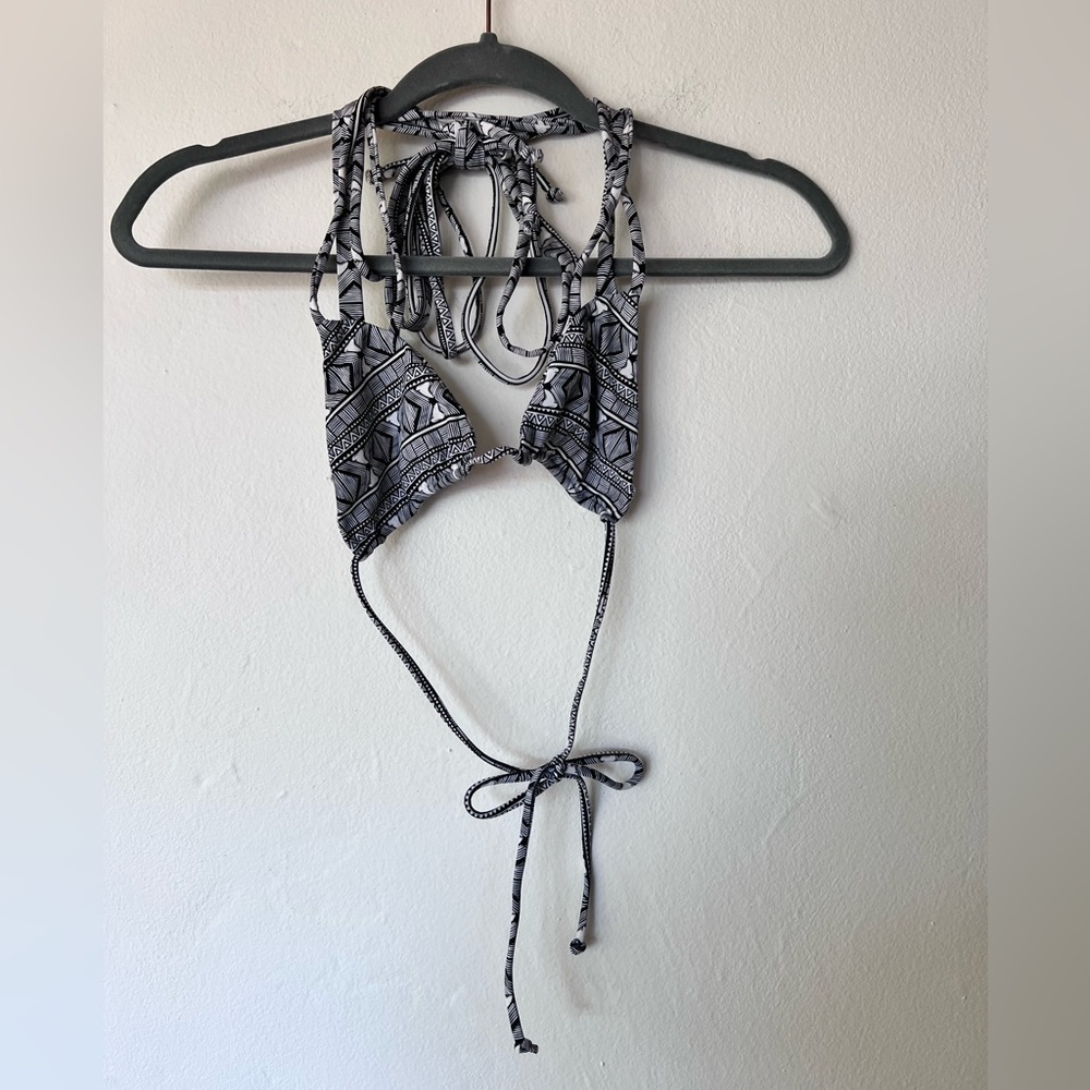 Issa de Mar black and white triangle tie bikini top